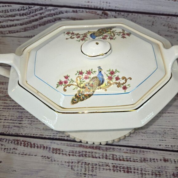 Vintage Octagonal Ceramic Tureen With Lid & Handles Peacock & Floral Motif White - Picture 3 of 13